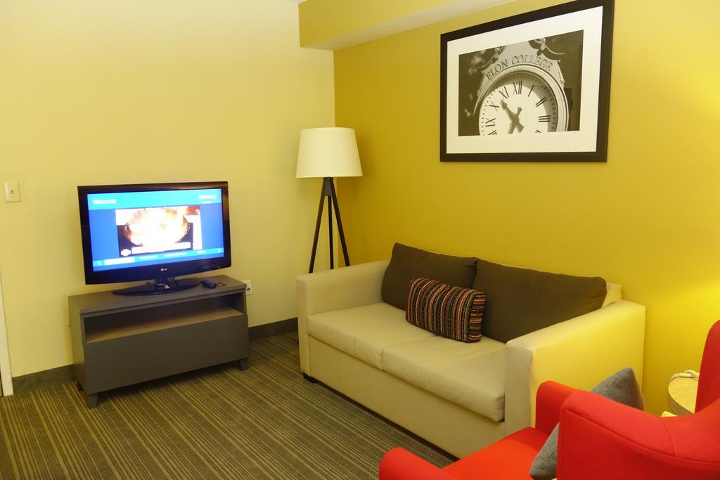 Country Inn & Suites By Radisson, Burlington Elon , Nc Экстерьер фото