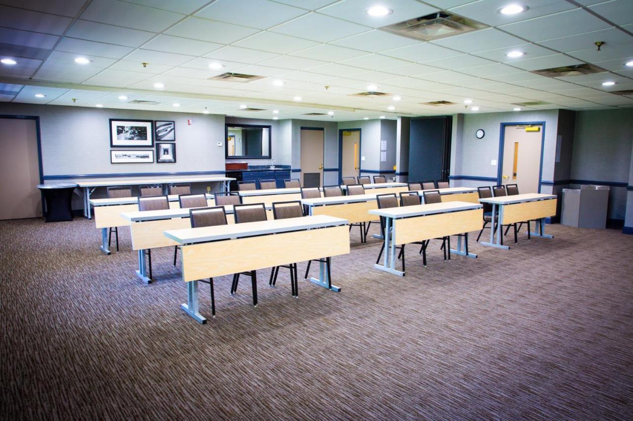 Country Inn & Suites By Radisson, Burlington Elon , Nc Экстерьер фото