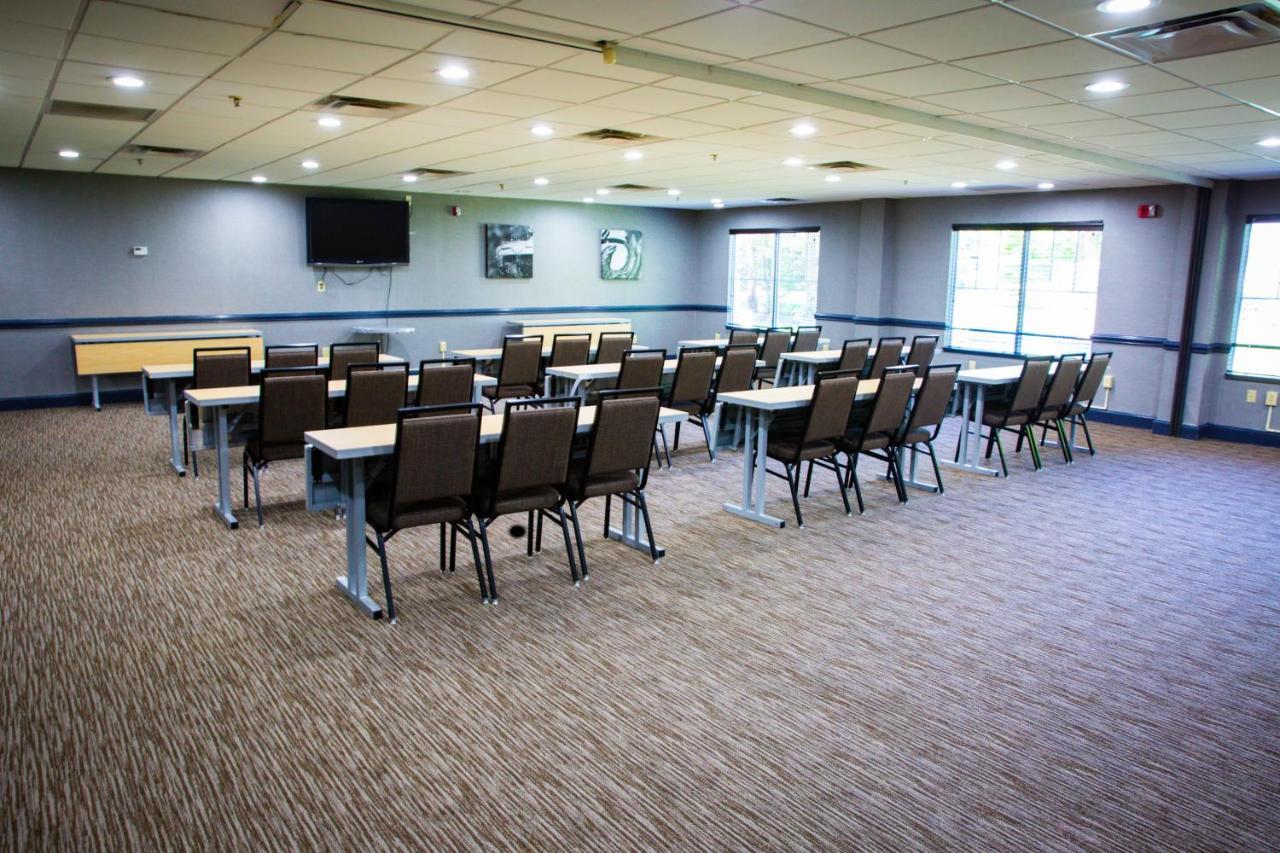 Country Inn & Suites By Radisson, Burlington Elon , Nc Экстерьер фото